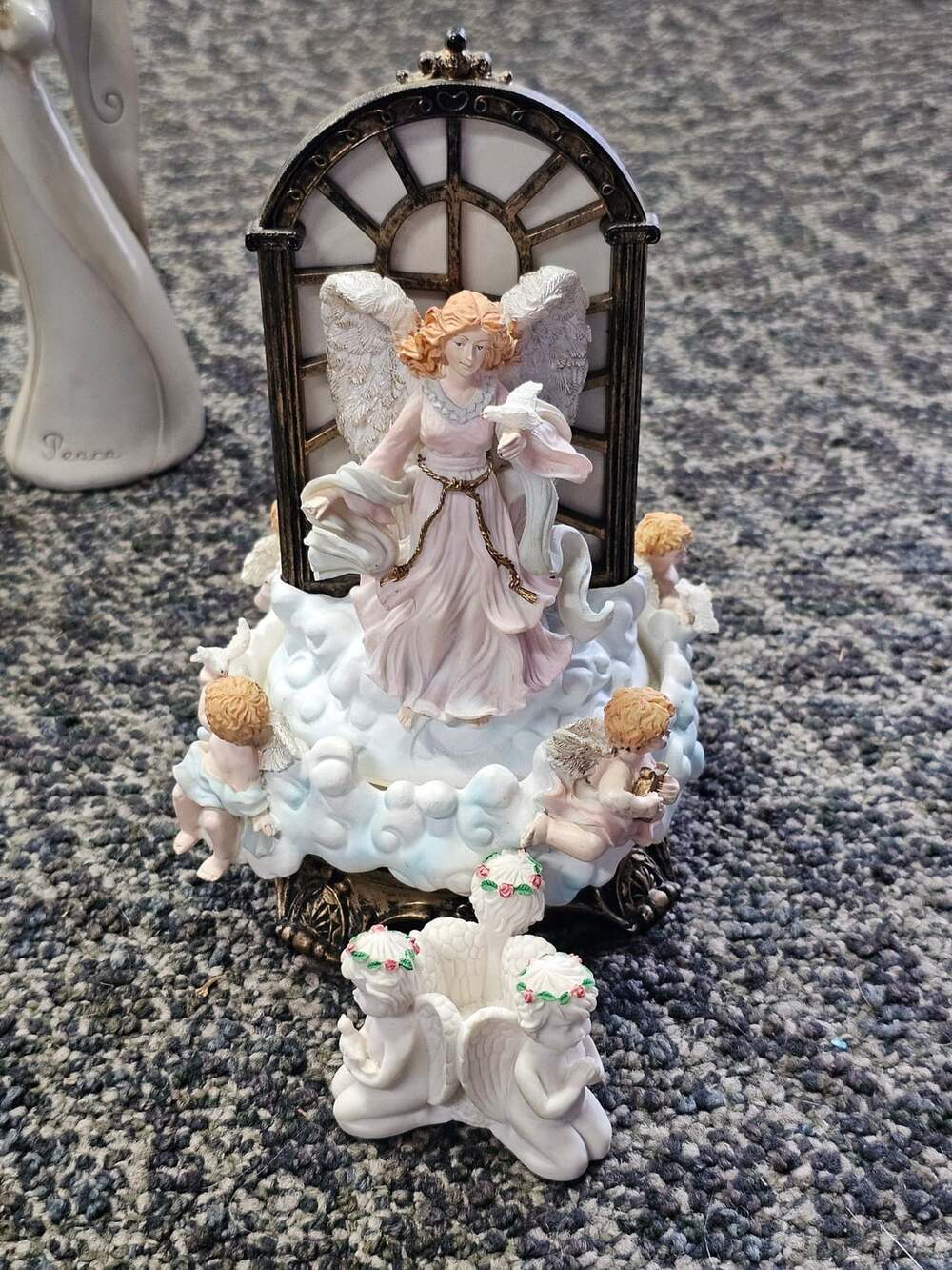 Avon Divine Angel With Cherubs Music Box Figurine